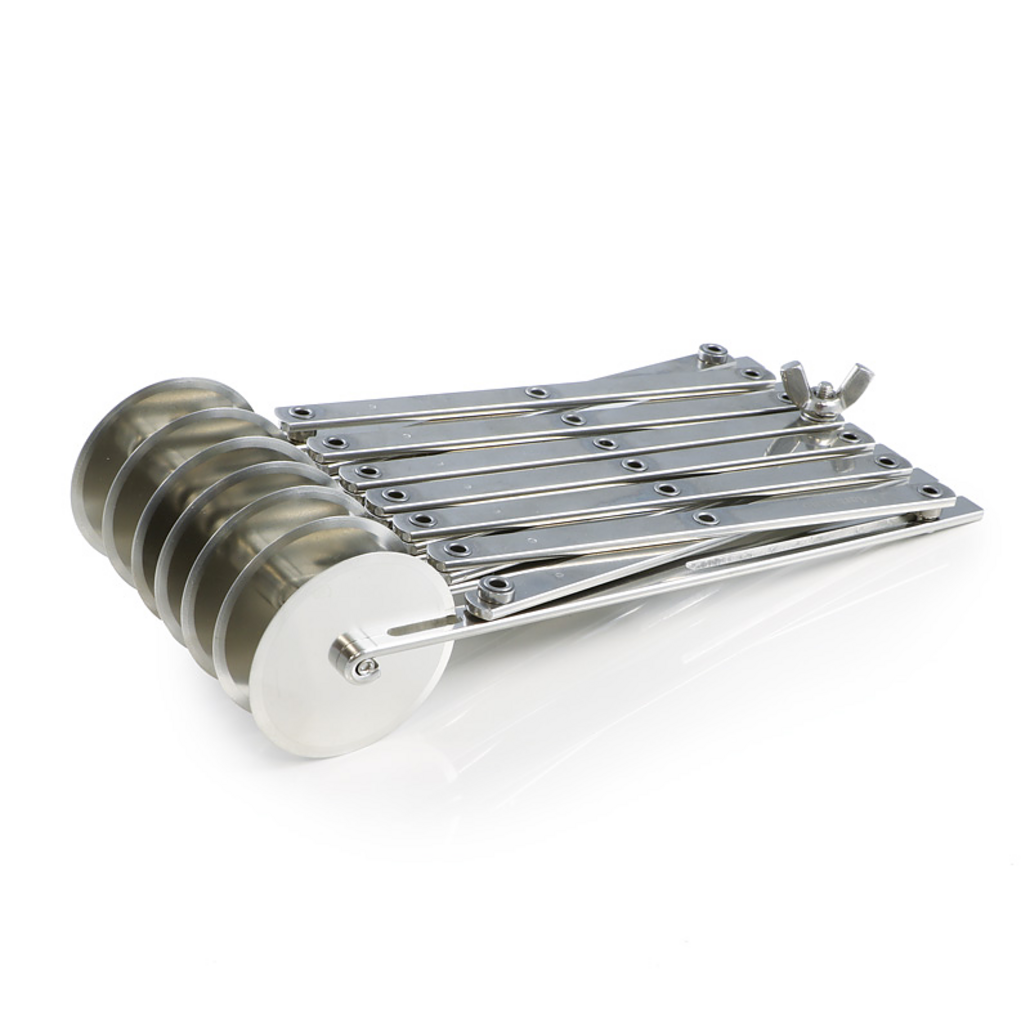 Extensible pasta cutter – 7 smooth blades — 1